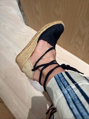 Andre Assous navy denim wedge espadrille